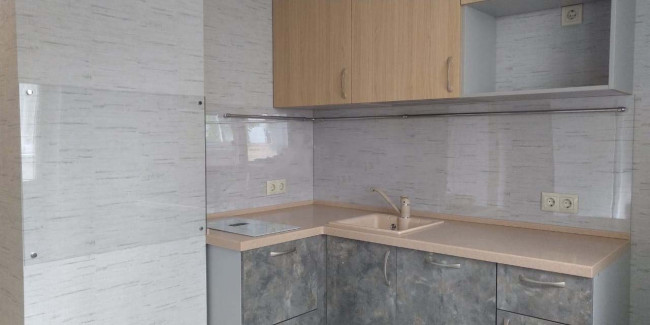Прозрачный фартук для кухни из монолитного поликарбоната 600*3050*3 мм Прозрачный фартук для кухни из монолитного поликарбоната 600*3050*3 мм